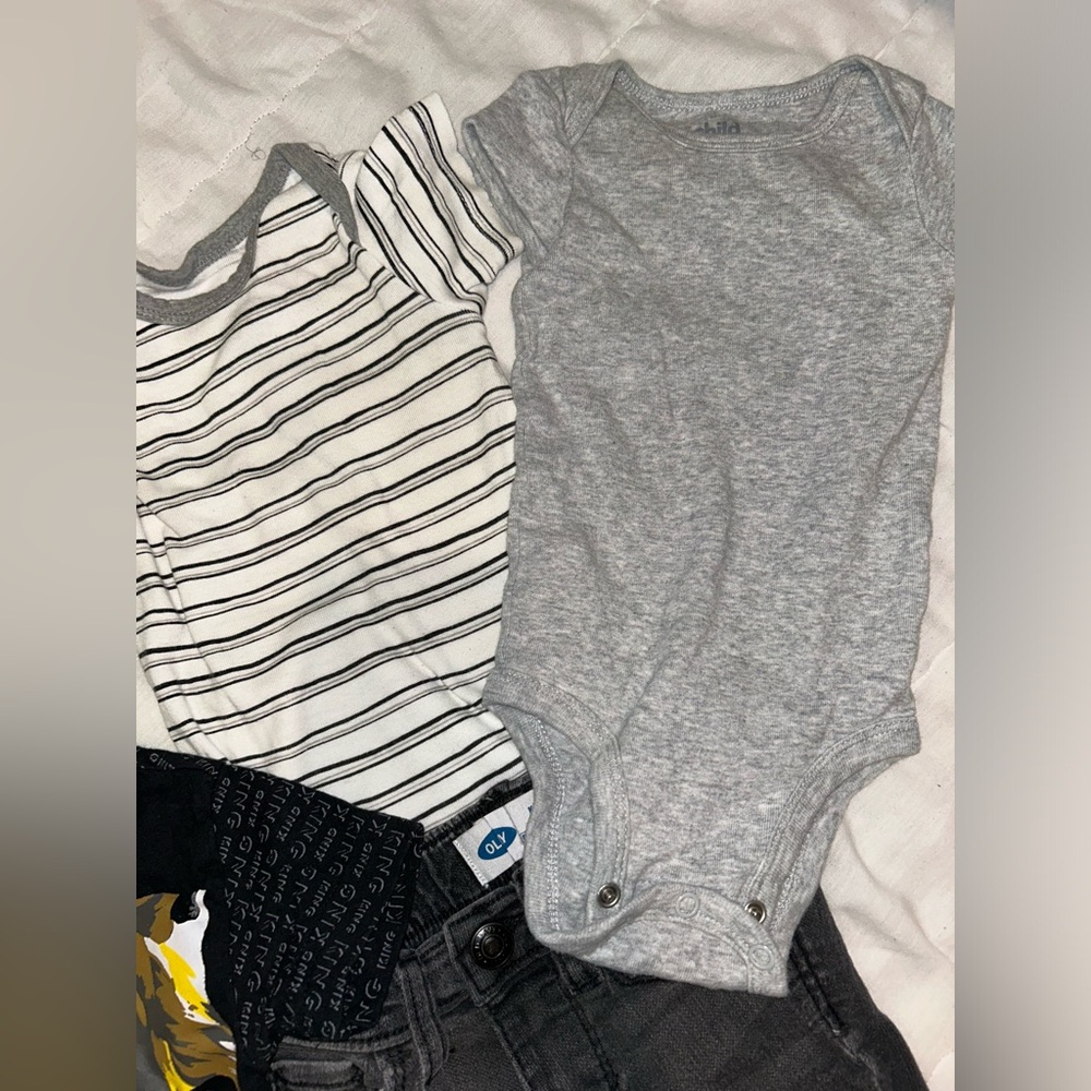 Gently worn boys clothes. - Picture 9 of 14